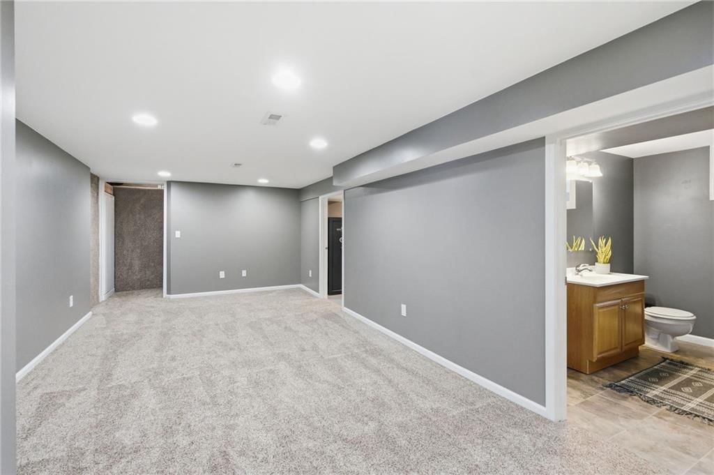 8821 Lowell Avenue — photo 27