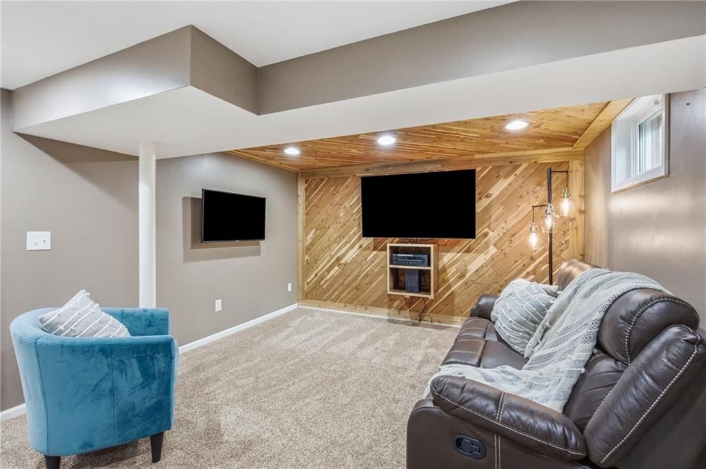 8821 Lowell Avenue — photo 33