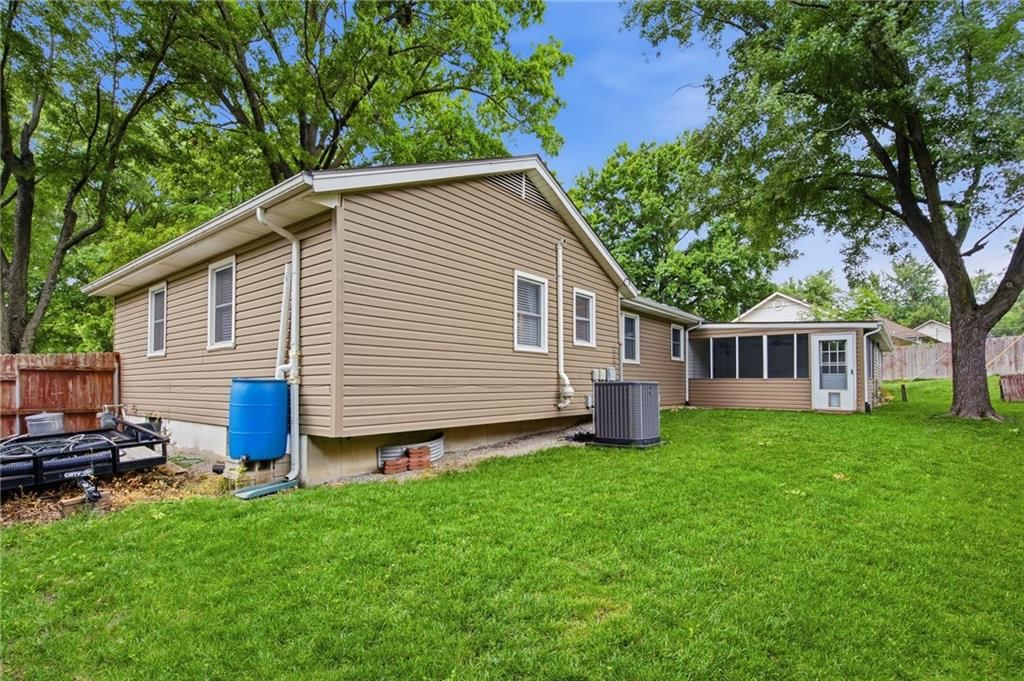 8821 Lowell Avenue — photo 40