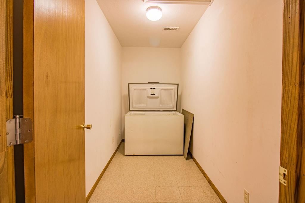 711 S Clay Street — photo 16