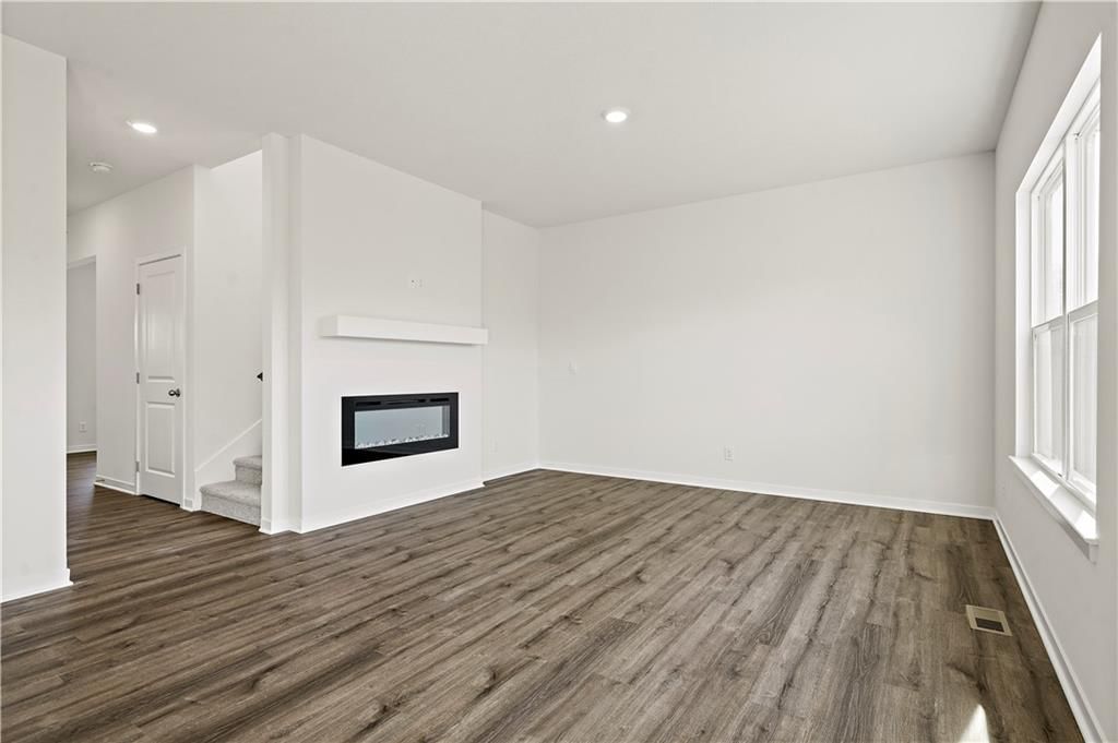 10716 N Richmond Avenue — photo 8