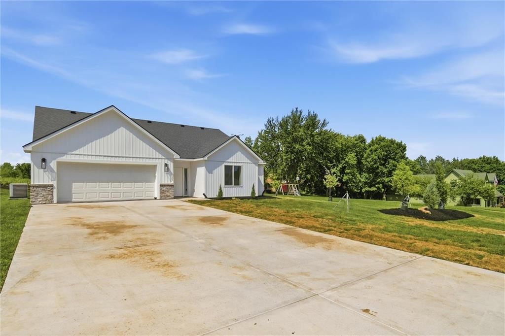 7847 Seneca Lake Road — photo 44