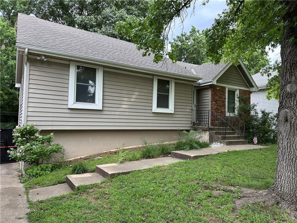 1107 N Cooper Street, Olathe, KS