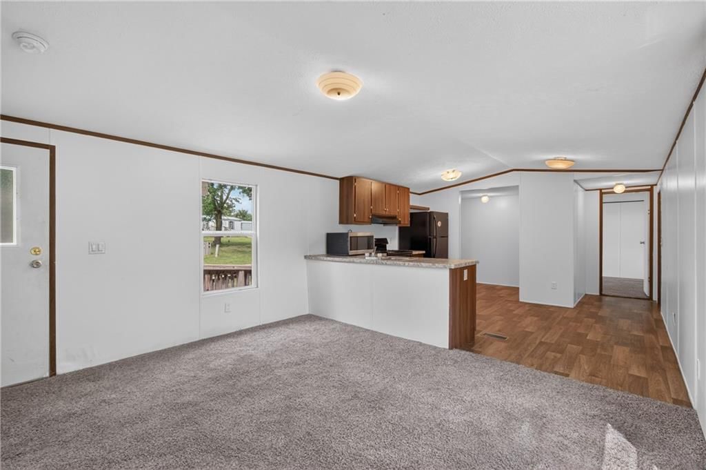 610 E Orchard Street — photo 8
