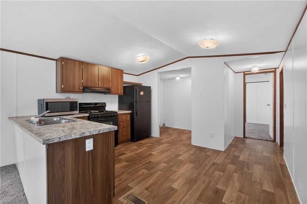 610 E Orchard Street — photo 10