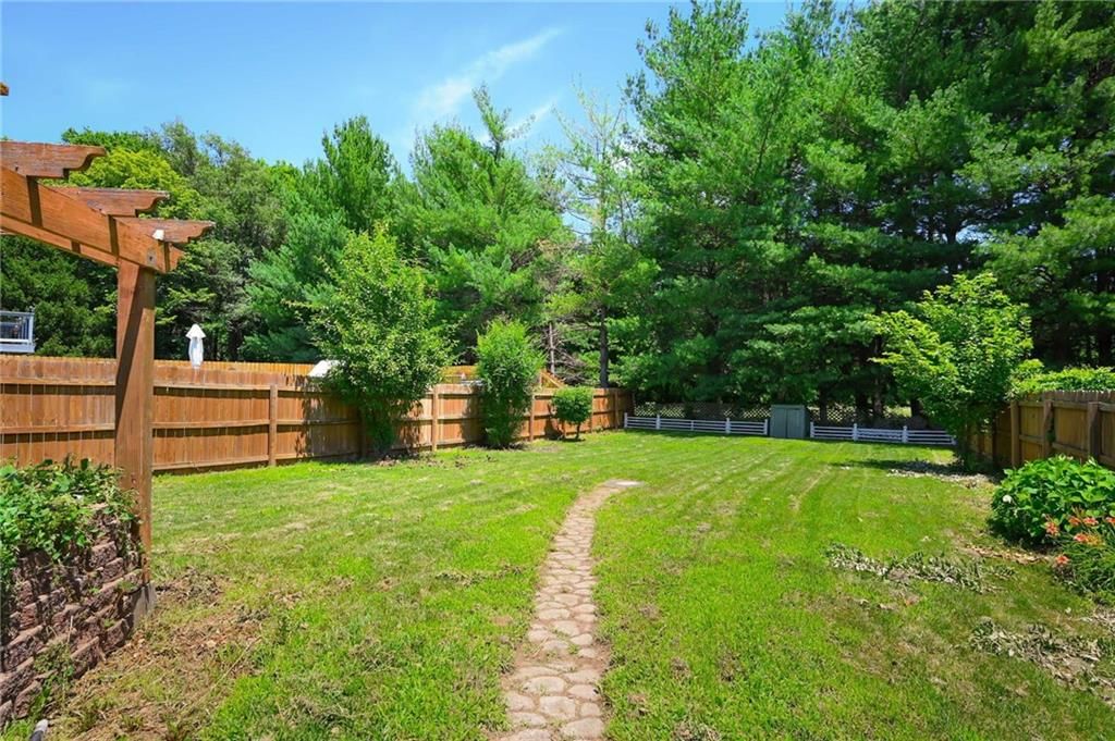1810 NW Harbor Court — photo 5