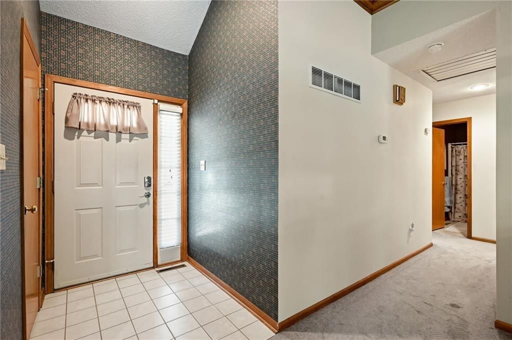 1810 NW Harbor Court — photo 9
