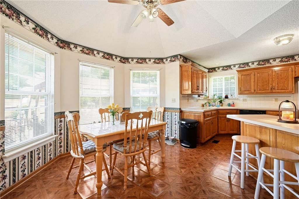 1810 NW Harbor Court — photo 10
