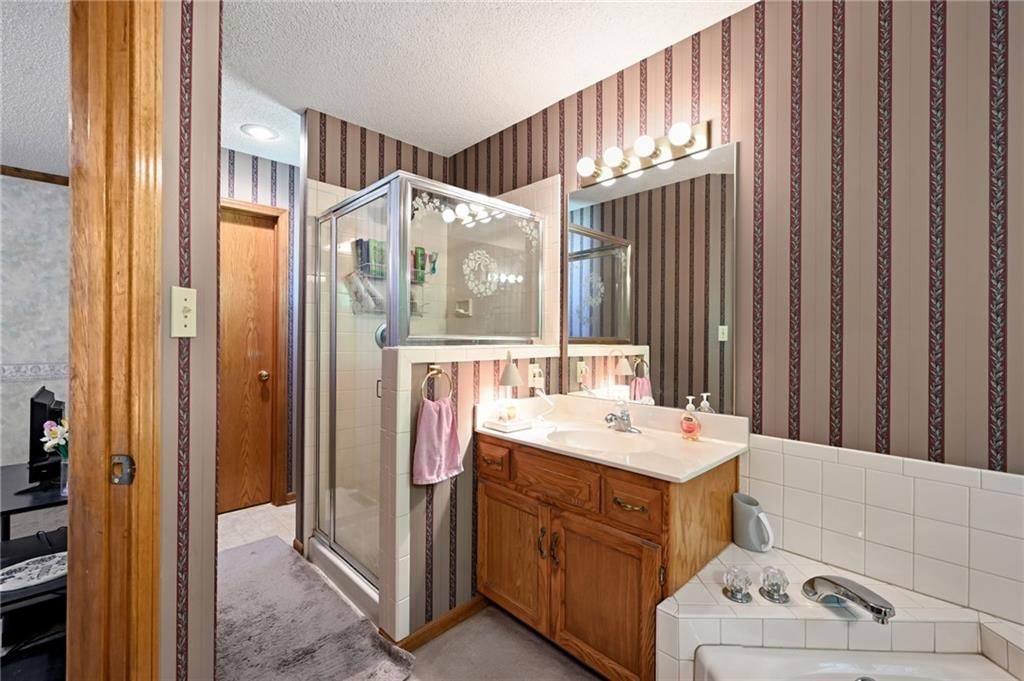 1810 NW Harbor Court — photo 17