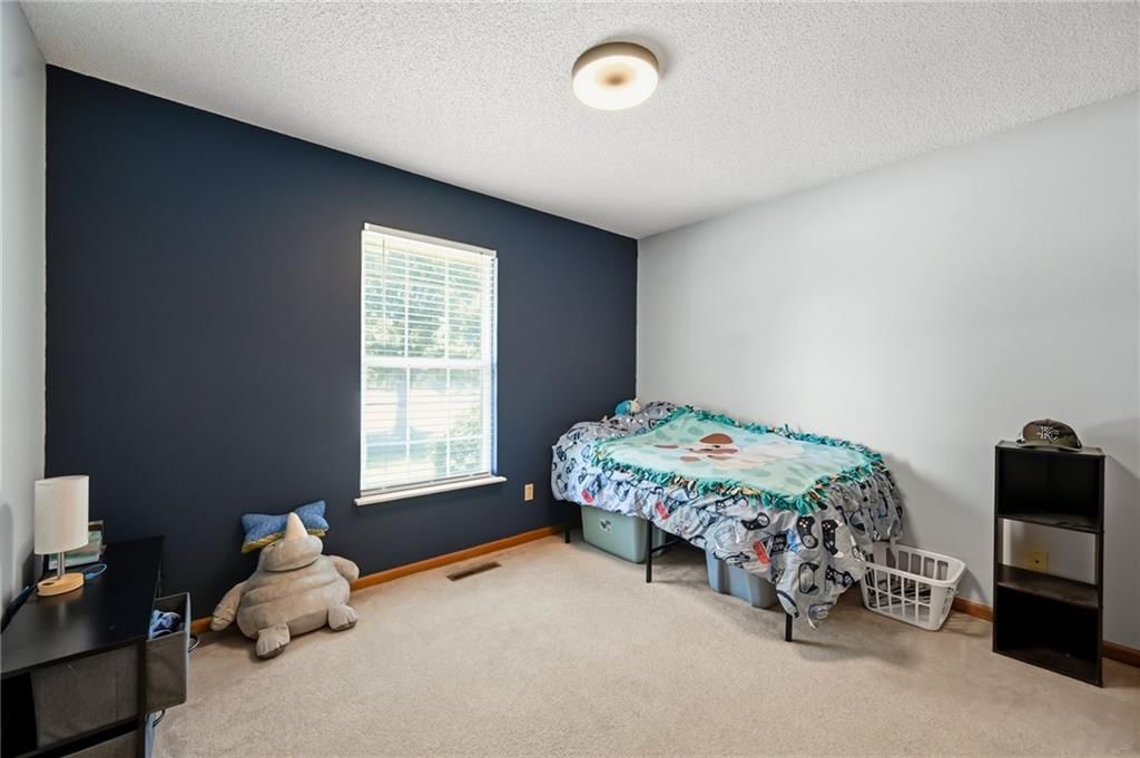 1810 NW Harbor Court — photo 19