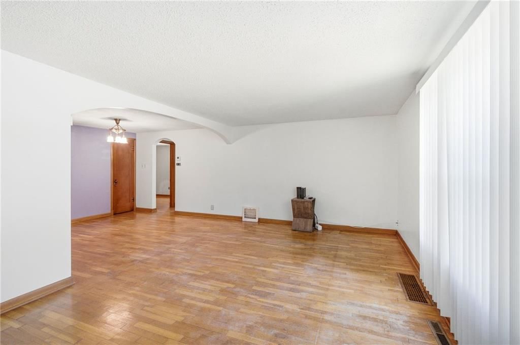 5619 FARROW Avenue — photo 4