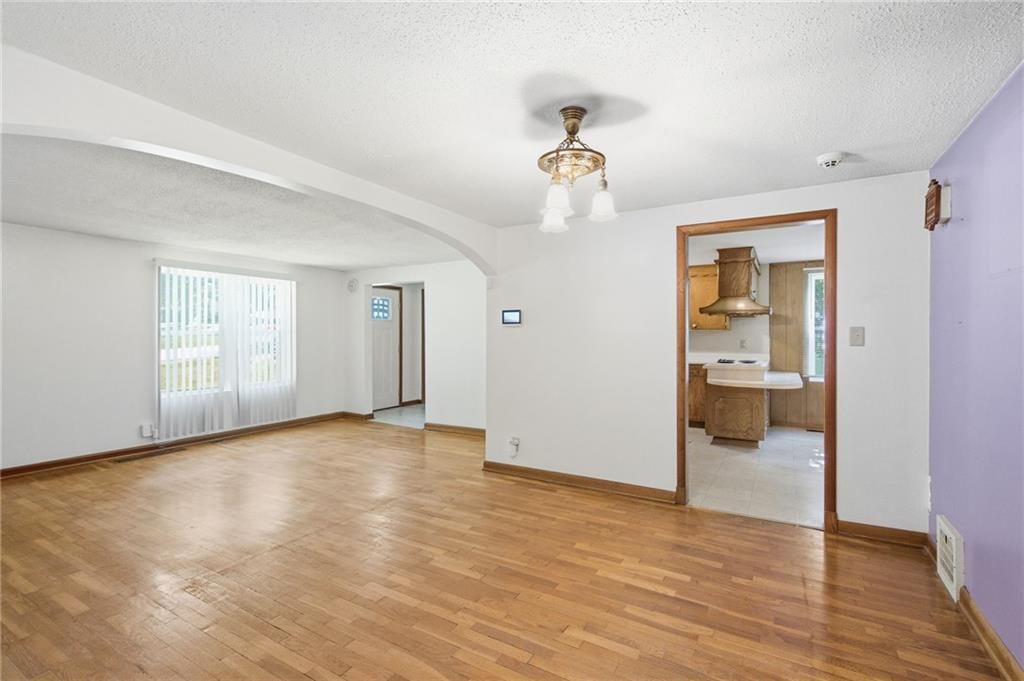 5619 FARROW Avenue — photo 8