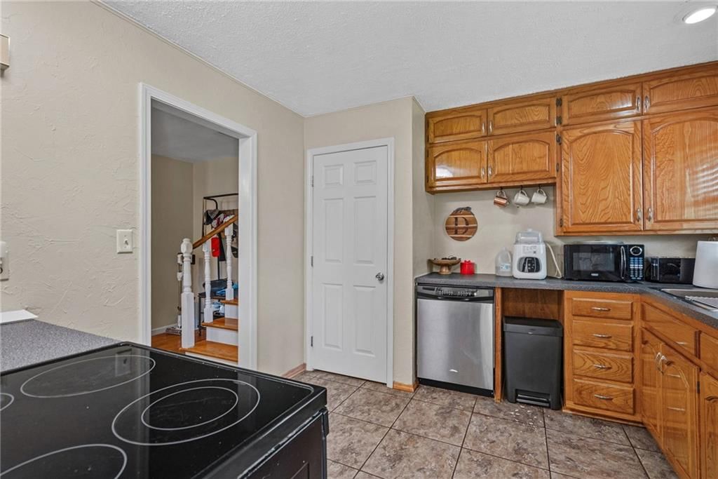 6303 N Wayne Avenue — photo 11