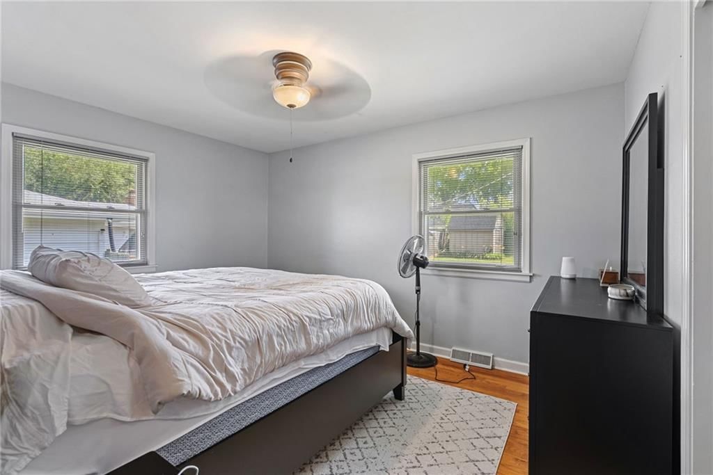 6303 N Wayne Avenue — photo 15