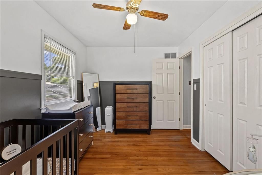 6303 N Wayne Avenue — photo 17