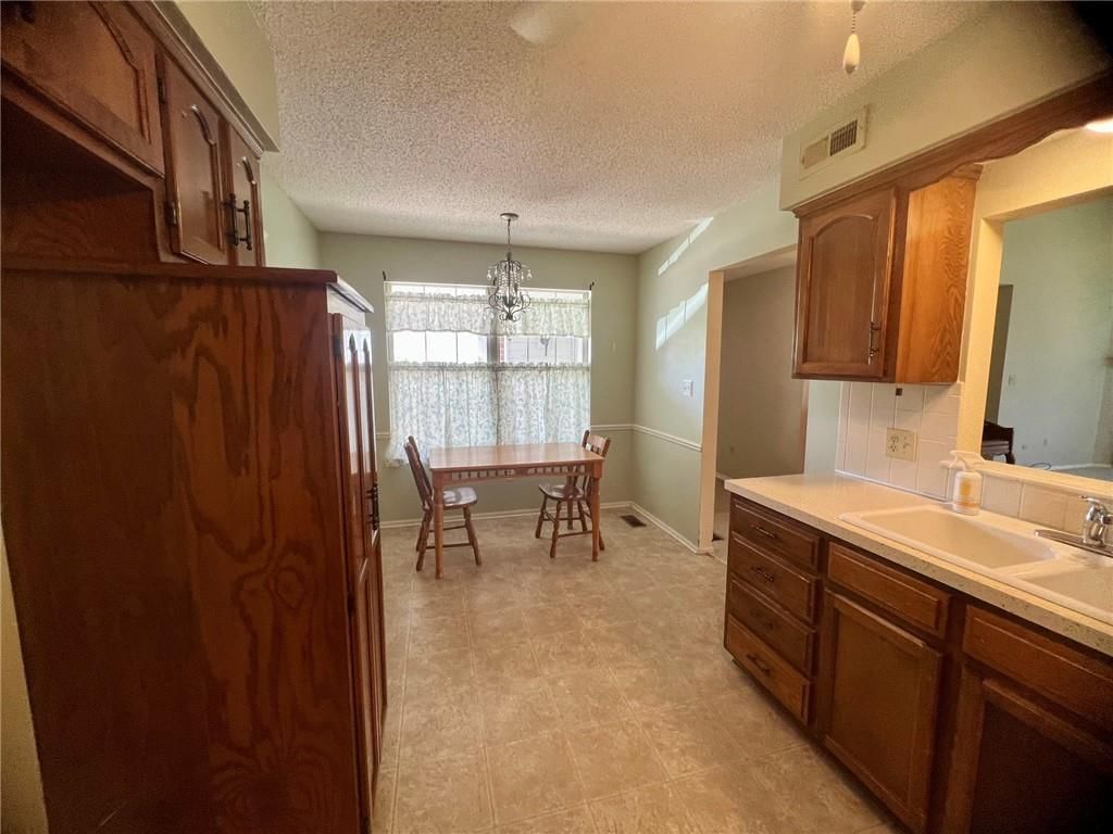 5226 Downey Avenue — photo 27