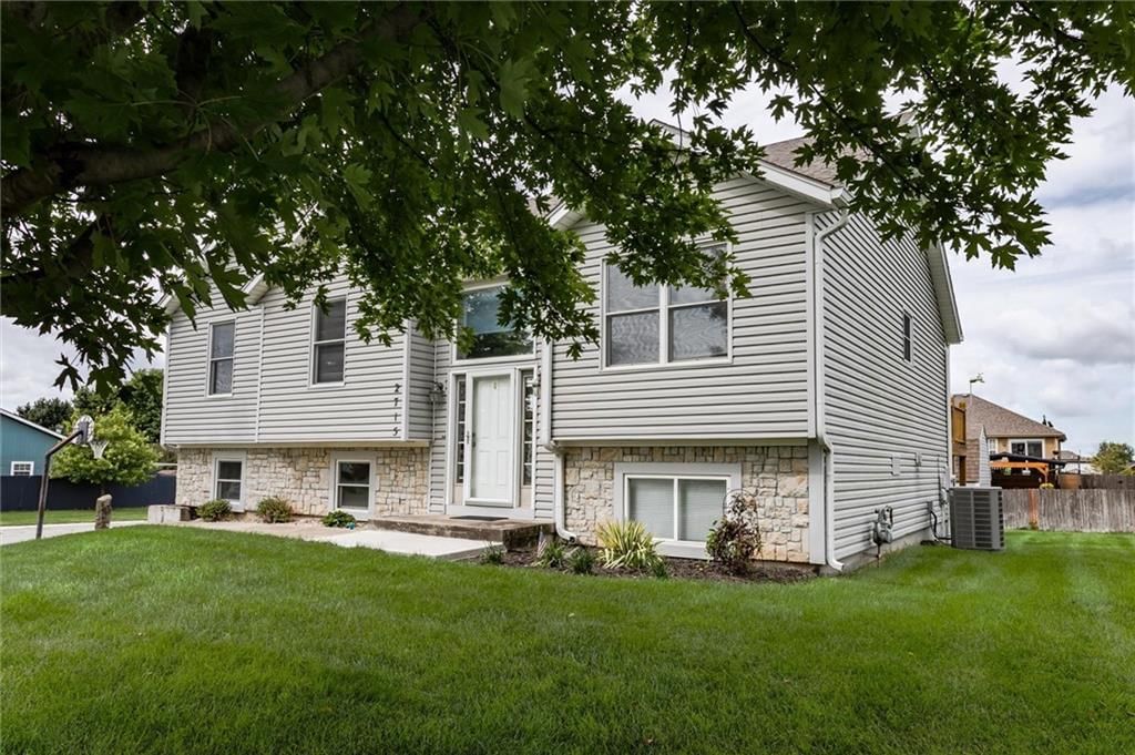 2715 Stratton Drive — photo 2