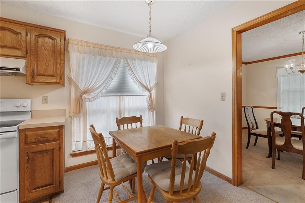 23985 W 57th Terrace — photo 9