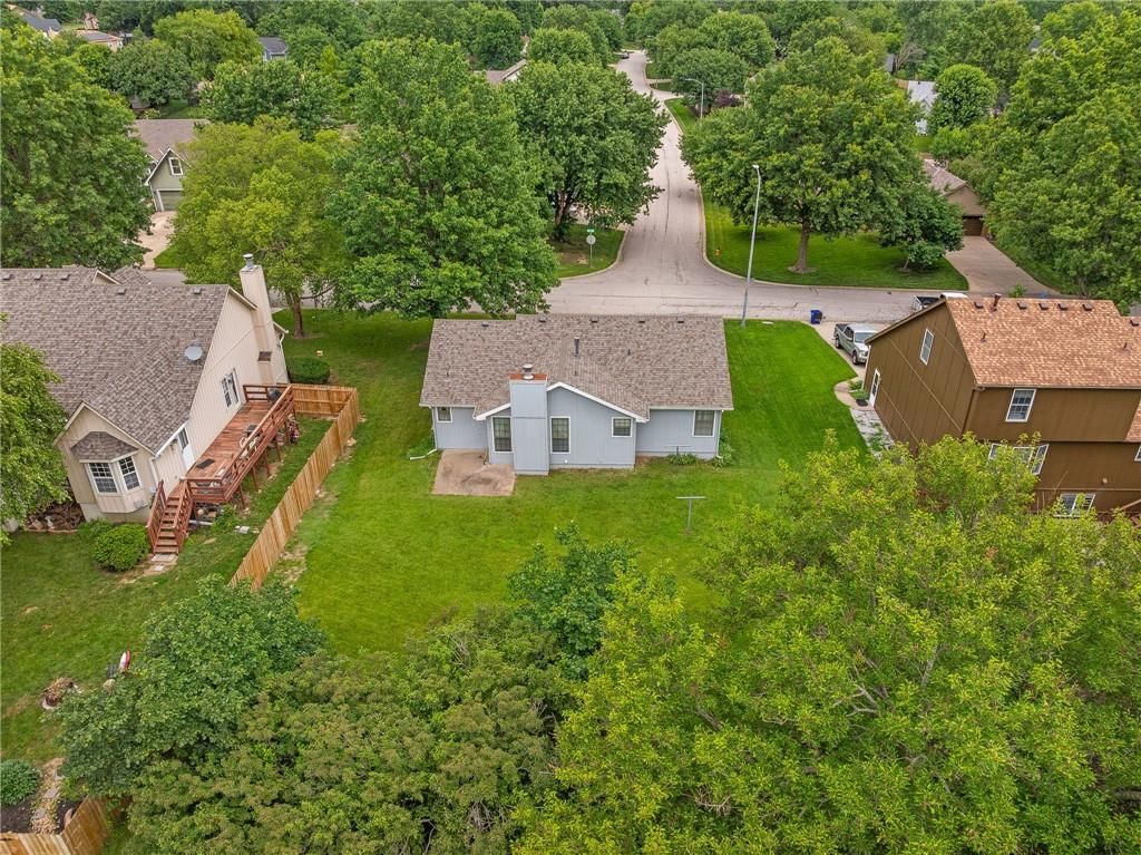 23985 W 57th Terrace — photo 41
