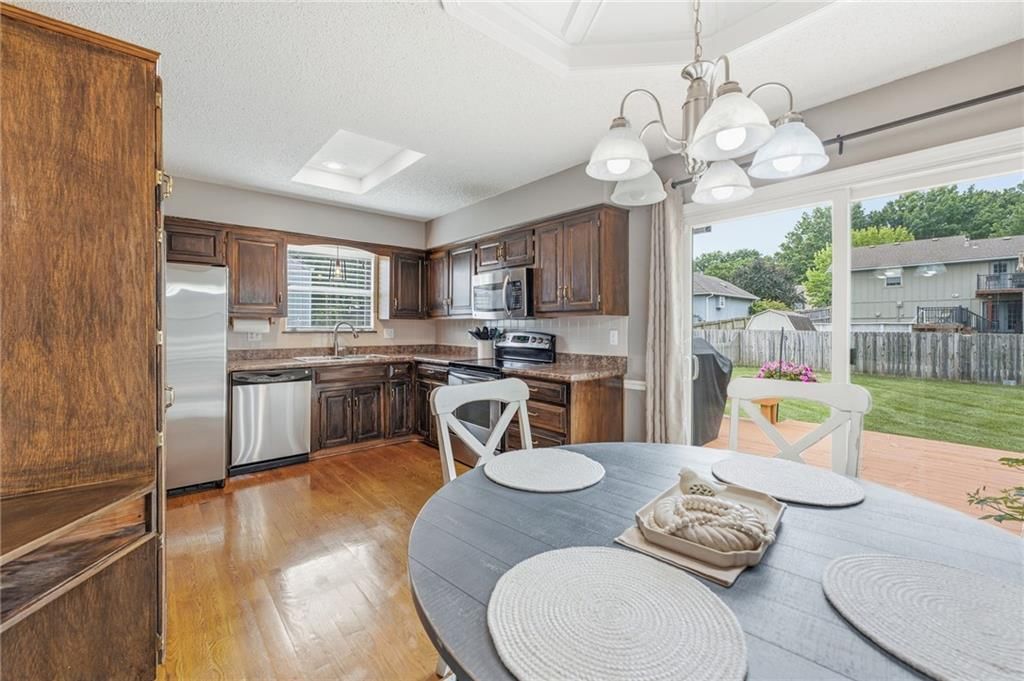 404 SE Onyx Drive — photo 5