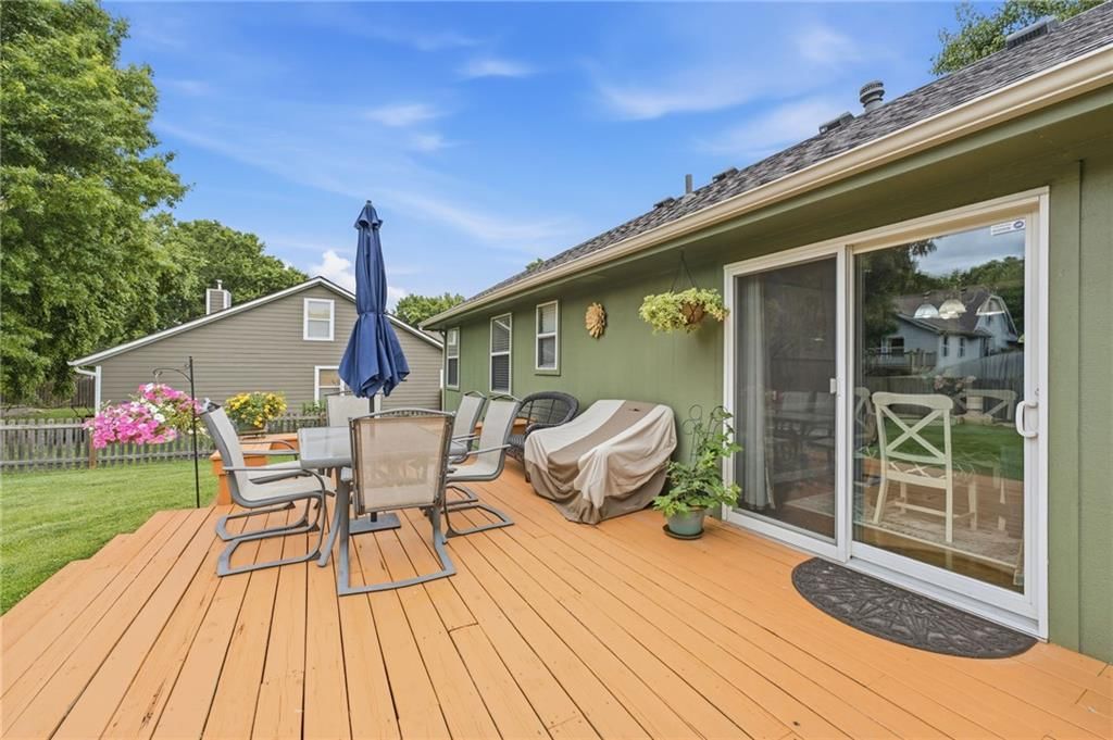 404 SE Onyx Drive — photo 22