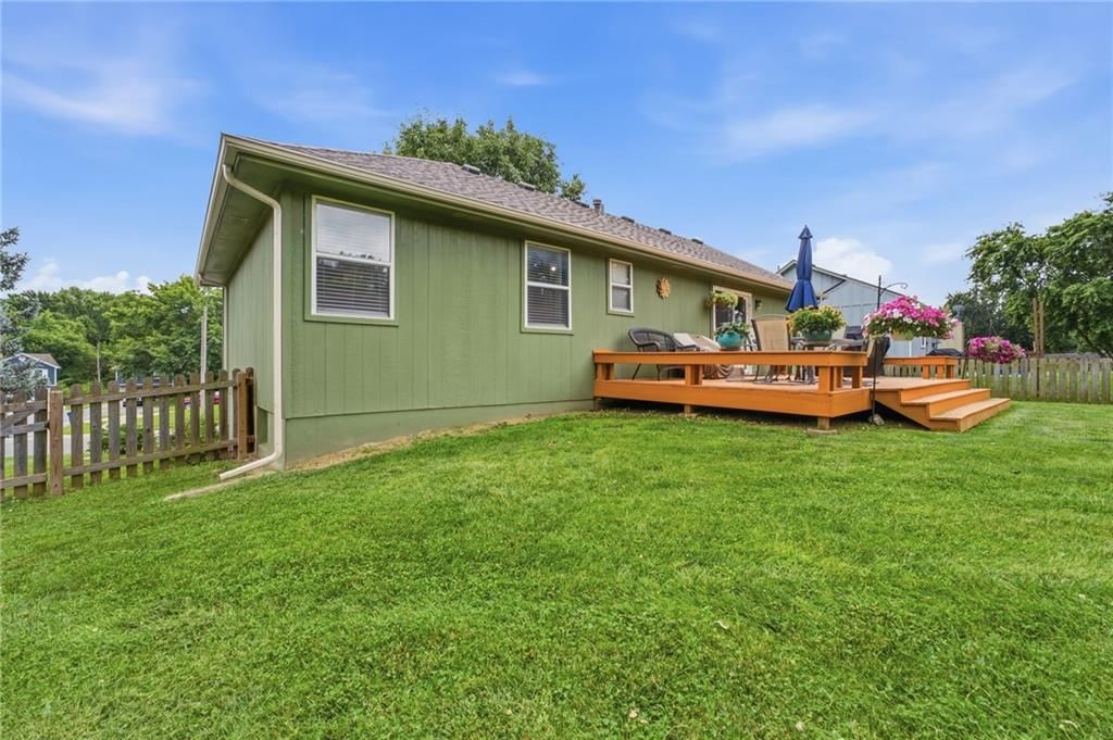 404 SE Onyx Drive — photo 23