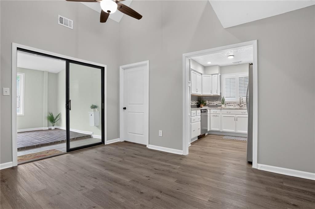 228 Deerfield Lane — photo 9