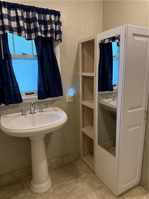404 W Dakota Street — photo 18