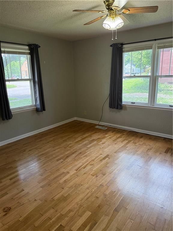 404 W Dakota Street — photo 22