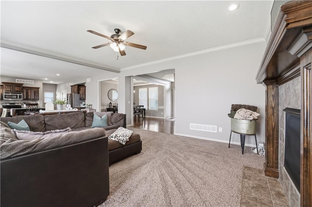 2268 W Concord Drive — photo 8