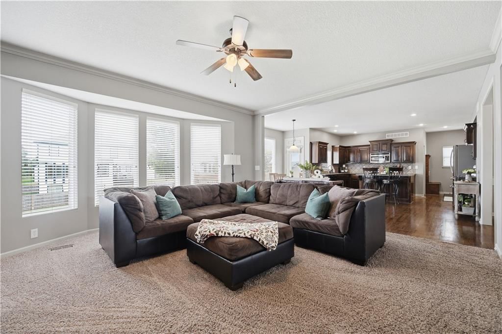 2268 W Concord Drive — photo 9