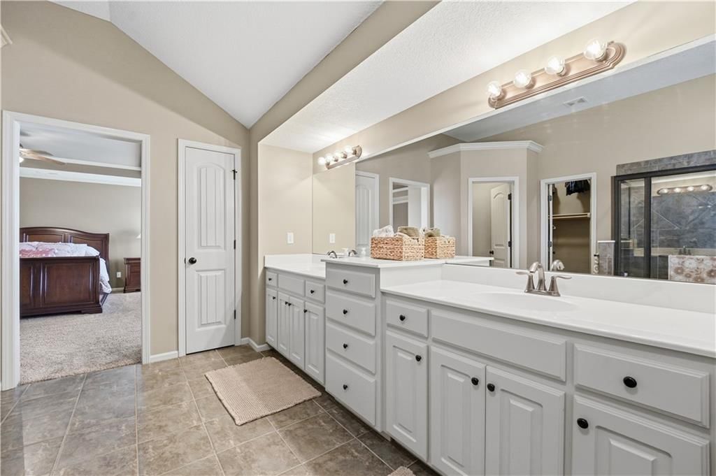 2268 W Concord Drive — photo 30