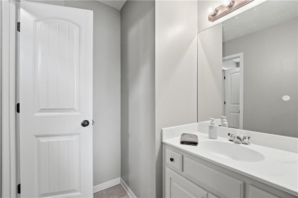 2268 W Concord Drive — photo 40