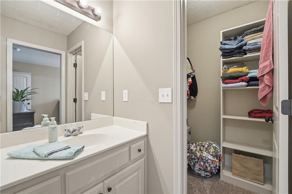 2268 W Concord Drive — photo 41