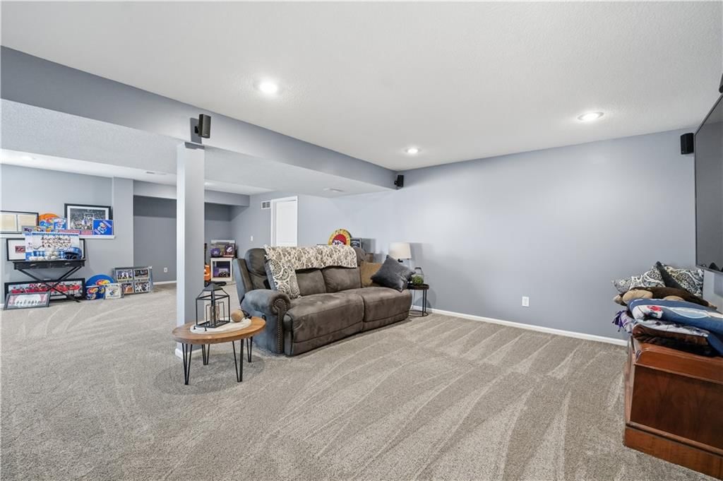 2268 W Concord Drive — photo 44