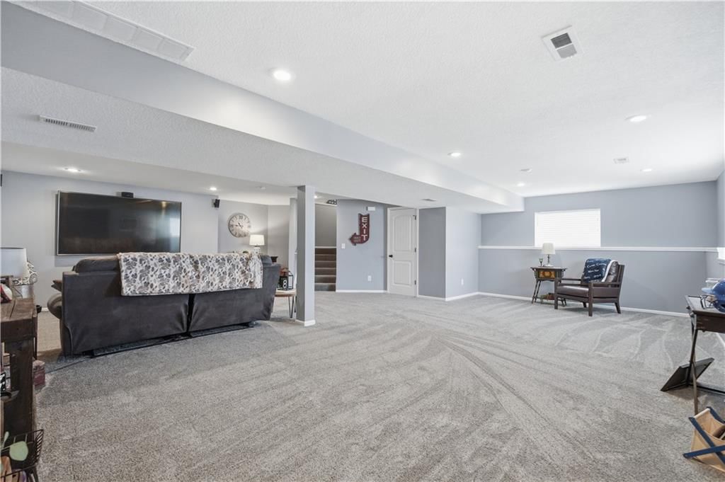 2268 W Concord Drive — photo 48