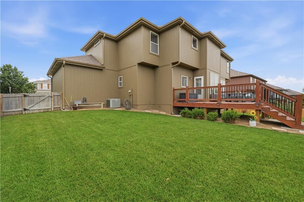 2268 W Concord Drive — photo 58