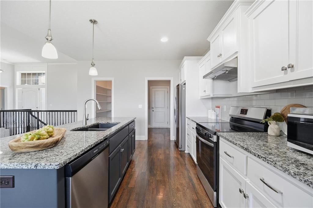 25136 W 148th Terrace — photo 6