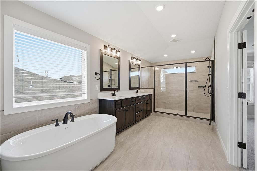 318 NW Ambersham Drive — photo 48