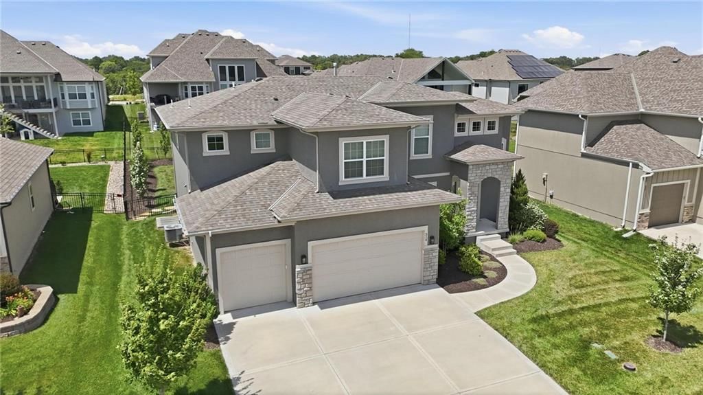 318 NW Ambersham Drive — photo 60