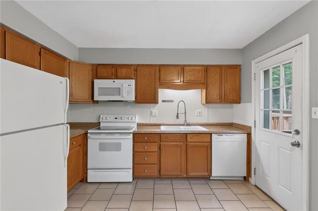 5924 NW Creekview Drive — photo 8