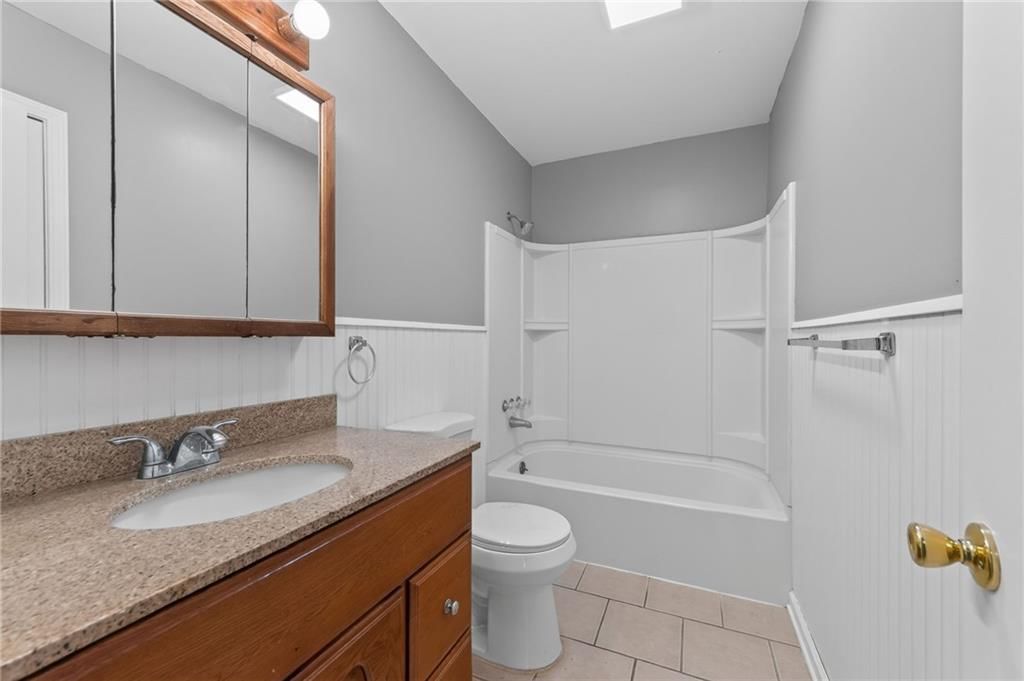 5924 NW Creekview Drive — photo 11