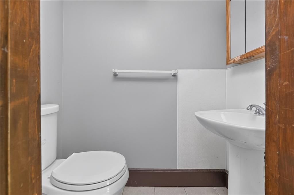5924 NW Creekview Drive — photo 18