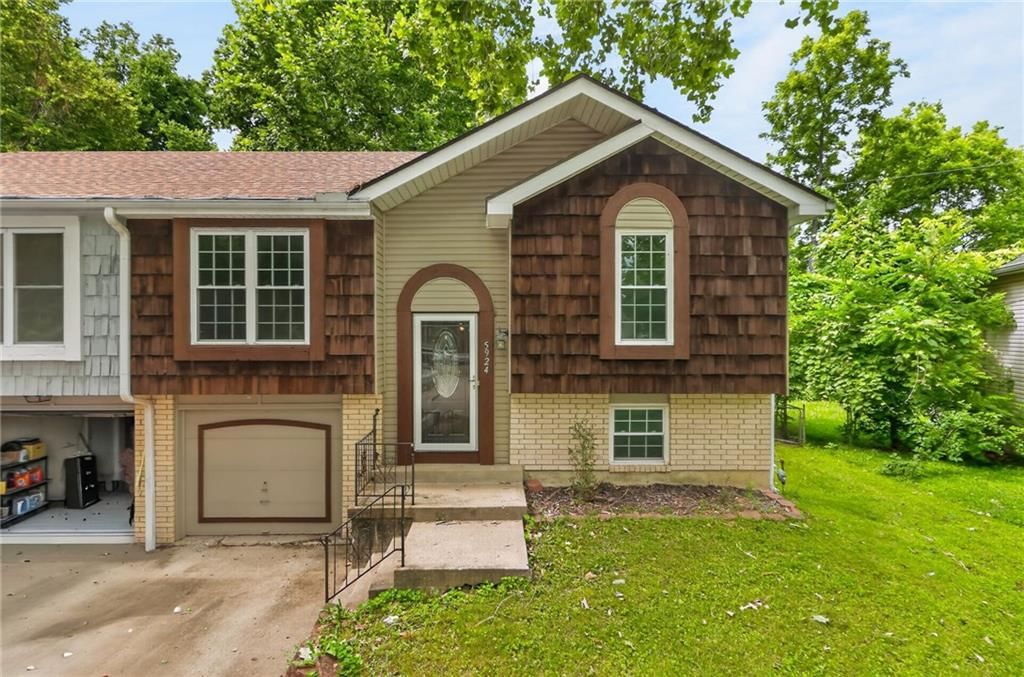5924 NW Creekview Drive — photo 23