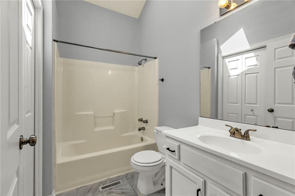 2529 SE Winchester Drive — photo 10