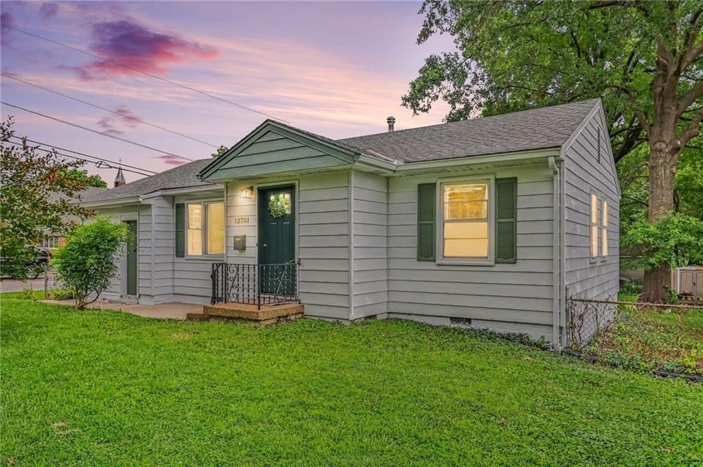 12701 Grandview Road, Grandview, MO