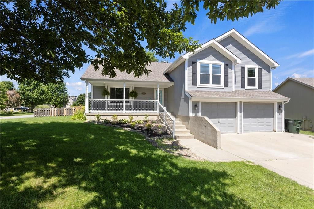 3812 Clayton Drive, Leavenworth, KS