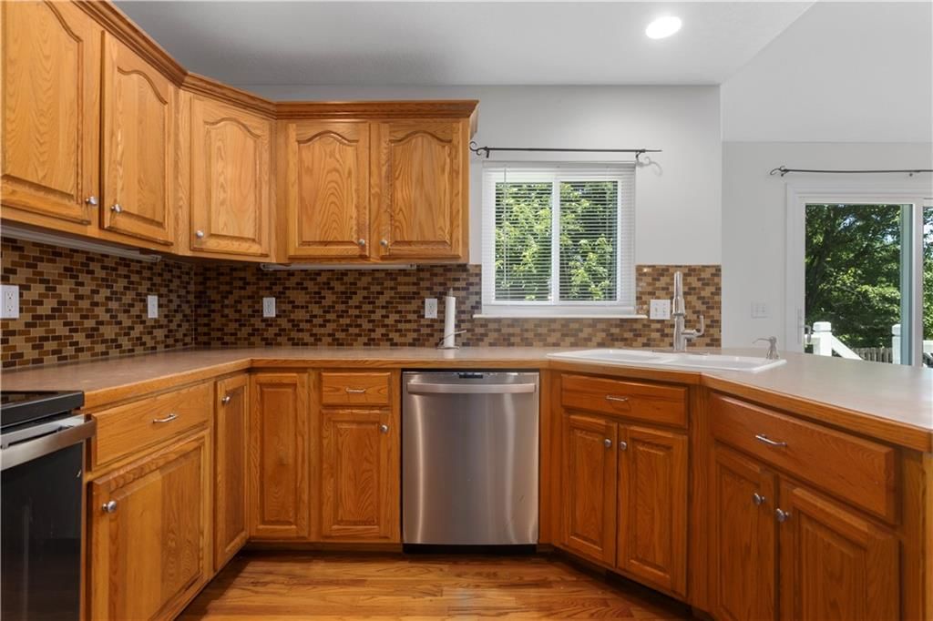 3812 Clayton Drive — photo 10