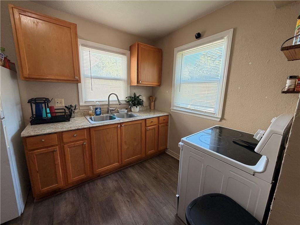 1480 E 77 Street — photo 15