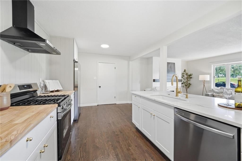 7600 W 67th Street — photo 15